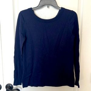 Back tie sweater